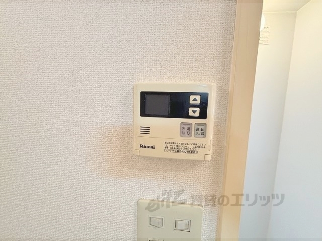 その他設備　給湯器リモコン