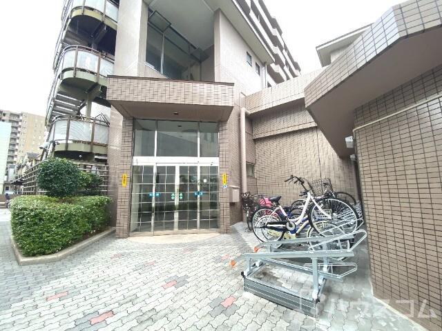 エントランス　しっかりとしたエントランスです♪