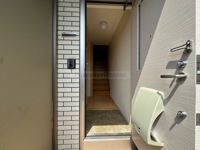 玄関　※反転タイプ