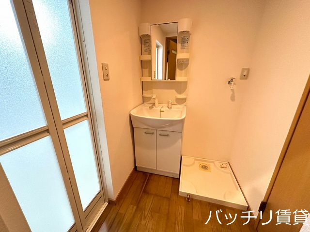 洗面設備　※別号室の為現状を優先します