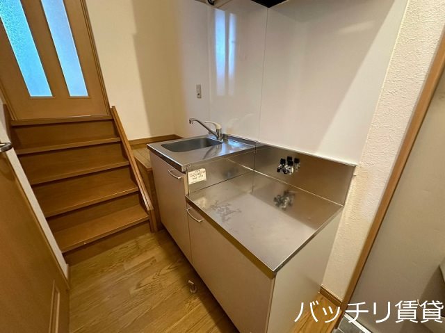 キッチン　※別号室の為現状を優先します