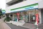 コンビニ　ファミリーマート王子本町一丁目店（コンビニ）まで180m