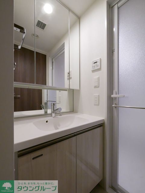 洗面設備　※写真は同タイプ住戸です。