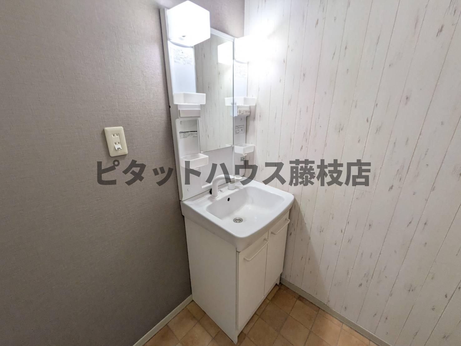 ＪＲ東海道本線 焼津駅 バス乗車時間：24分 最寄りバス停で下車 徒歩11分 2階建 築26年の内装写真