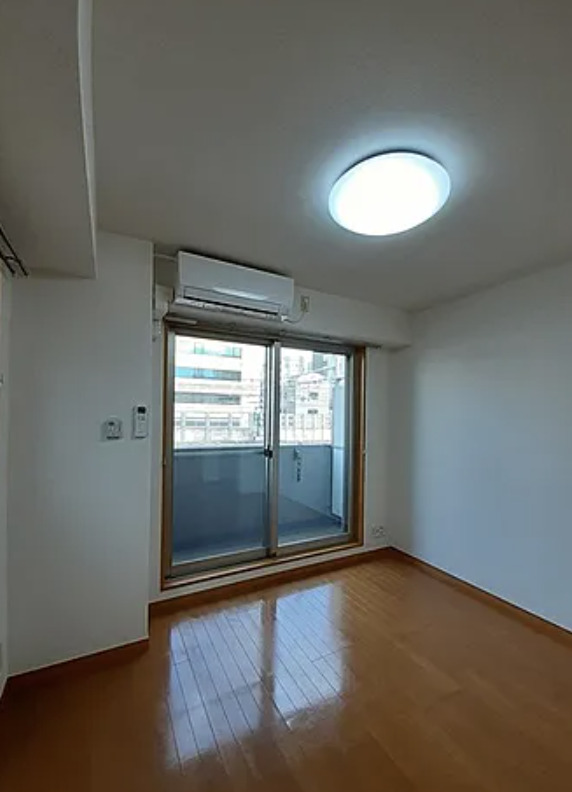 居室・リビング　※反転タイプのお部屋の写真を使用しています。