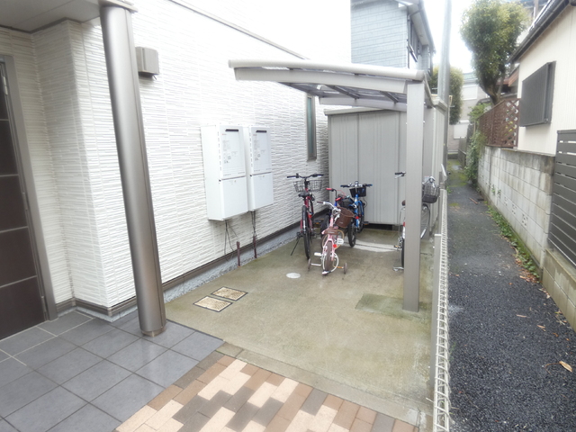 その他共有部分　★屋根付駐輪場★（空き状況・使用料等詳細はご確認下さい）