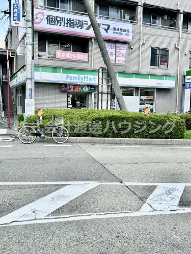 コンビニ　ファミリーマート豊津駅前店（コンビニ）まで171m