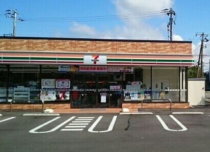 コンビニ　セブンイレブン信濃町店（コンビニ）まで230m
