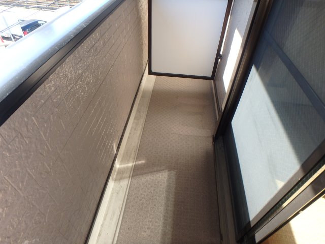 バルコニー　陽当たり良好なバルコニーです