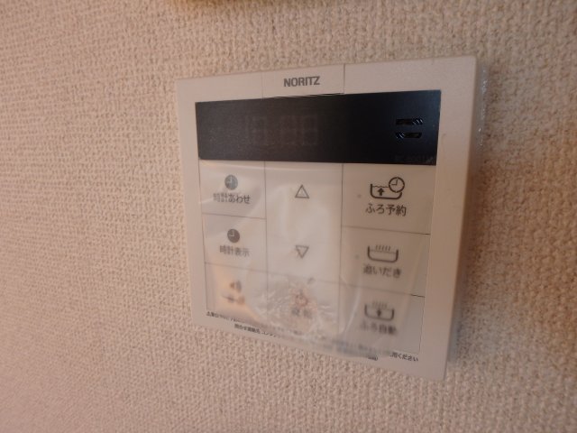 その他設備　給湯器リモコン