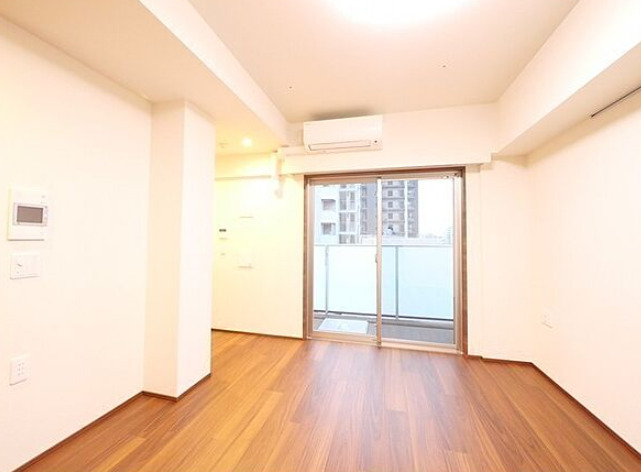 居室・リビング　※別部屋の参考写真です。
