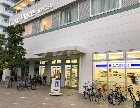 コンビニ　ローソン江東豊洲六丁目店（コンビニ）まで203m