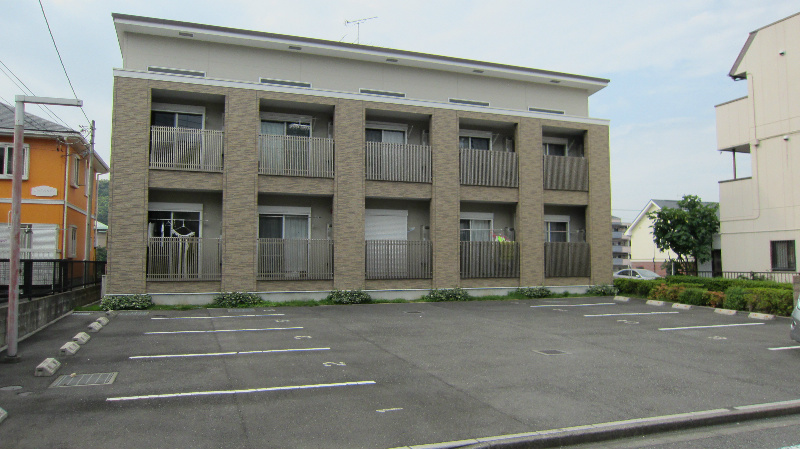 駐車場　敷地内駐車場