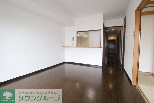 居室・リビング　同物件別部屋写真
