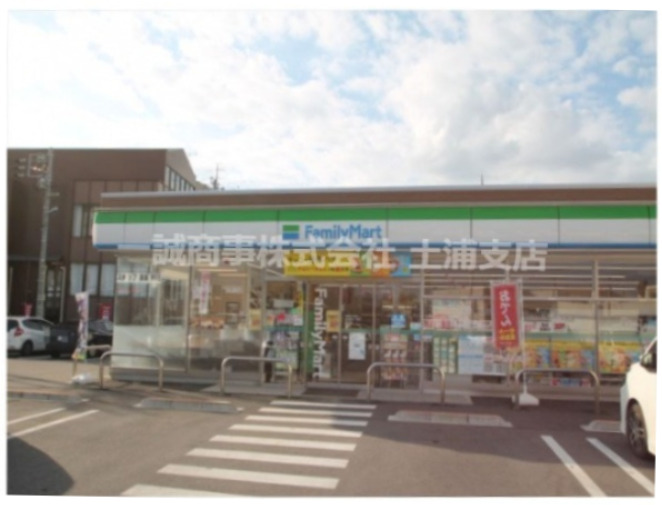 コンビニ　ファミリーマート 土浦真鍋二丁目店（コンビニ）まで516m