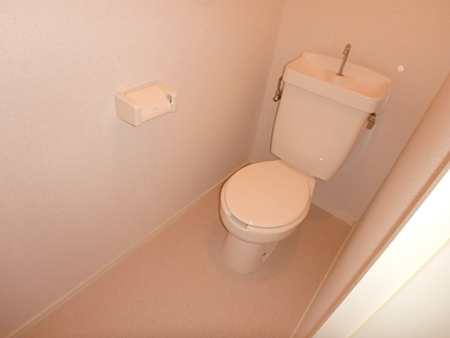 トイレ　トイレ内にはコンセントはございません。