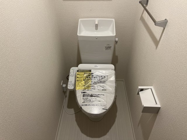 トイレ　温水洗浄便座付きでおすすめ！