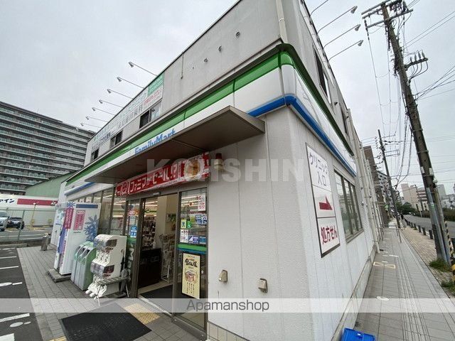 コンビニ　ファミリーマート（コンビニ）まで602m