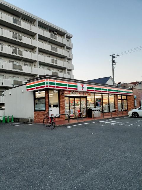 コンビニ　セブンイレブン 福岡長尾1丁目店（コンビニ）まで333m