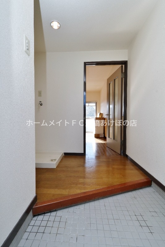 玄関　同型別部屋写真
