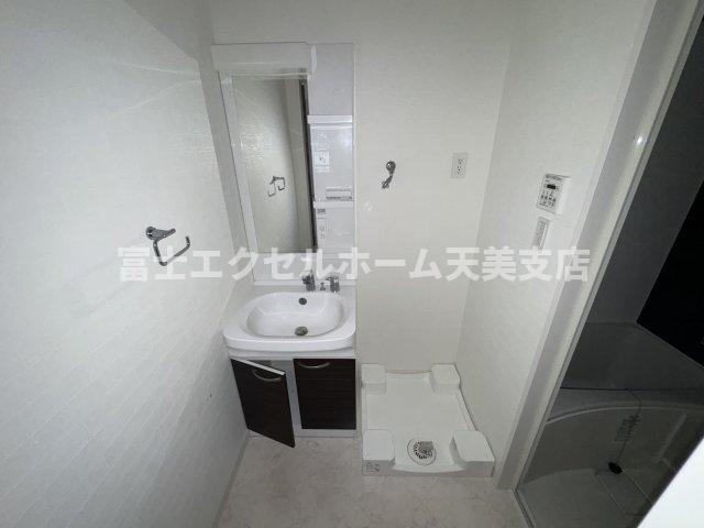 玄関　シャワー付きドレッサー