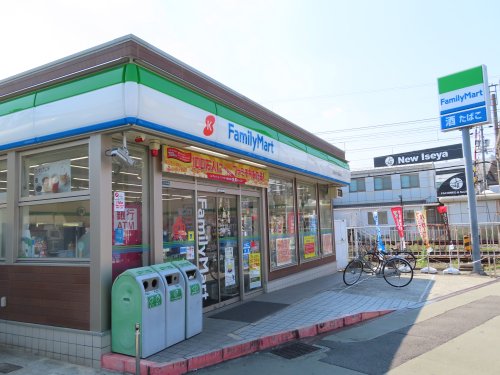 コンビニ　ファミリーマート 近鉄河内天美駅前店（コンビニ）まで224m