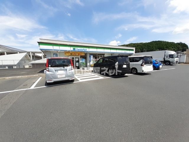 コンビニ　ファミリーマート岡山美咲店（コンビニ）まで1210m