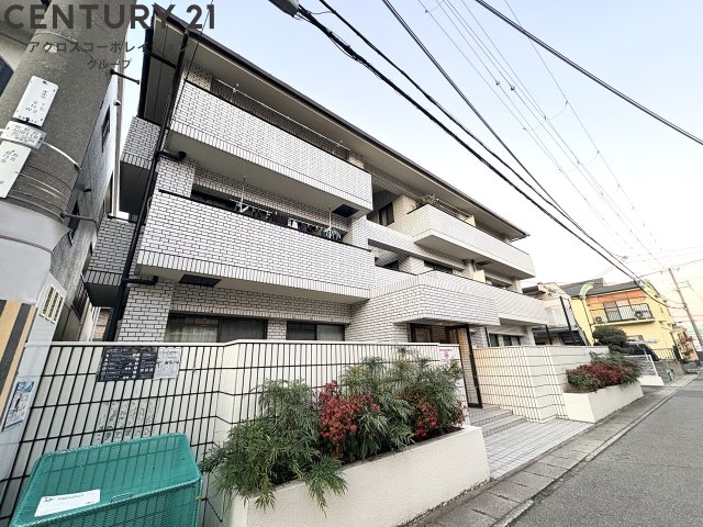 建物外観　敷地内に駐車場あります！