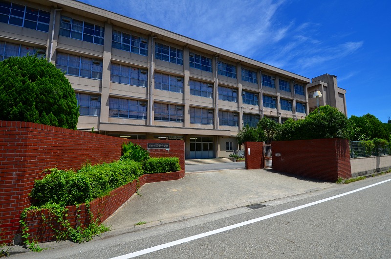 中学校　西宮市立　深津中学校（中学校）まで1434m