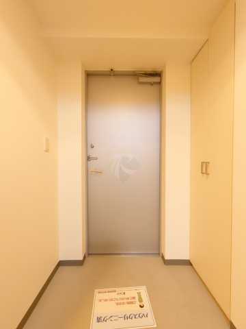 玄関　アパートメンツ目黒行人坂