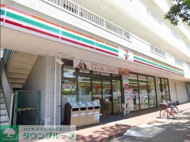 コンビニ　セブンイレブン（コンビニ）まで470m