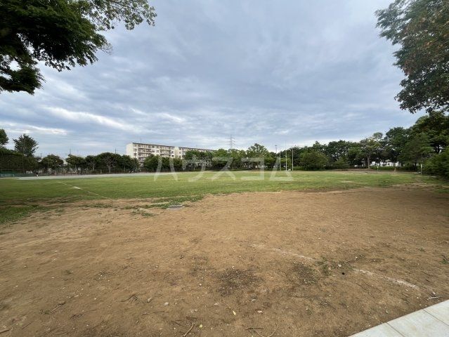 公園　六実中央公園（公園）まで489m