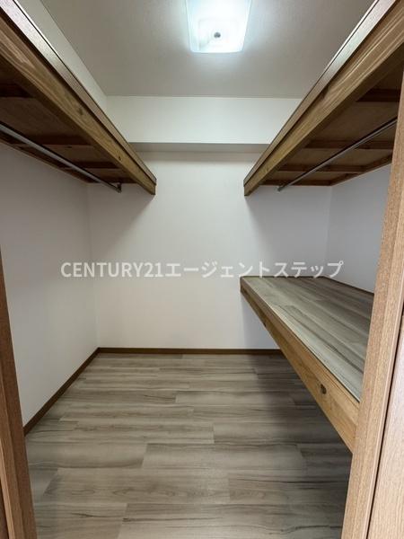 収納　ウォークインクローゼット