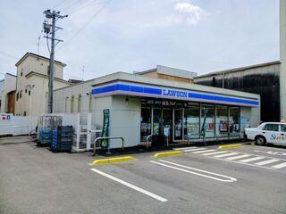 コンビニ　ローソン静岡新富町店（コンビニ）まで274m