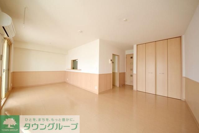 居室・リビング　現地待ち合わせ歓迎♪お問合せはタウンハウジングまで！