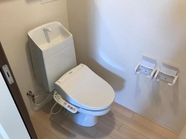 トイレ　トイレもきれいです