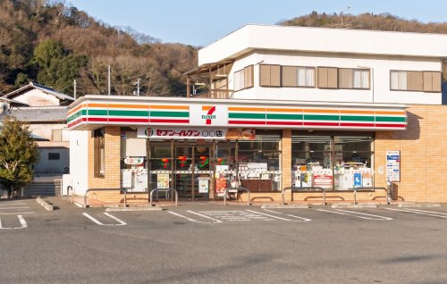 コンビニ　セブンイレブン 尾道美ノ郷三成店（コンビニ）まで467m