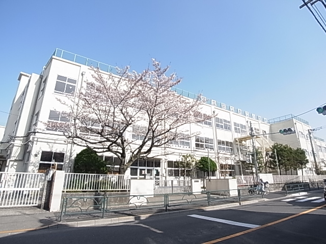 小学校　足立区立渕江小学校（小学校）まで532m