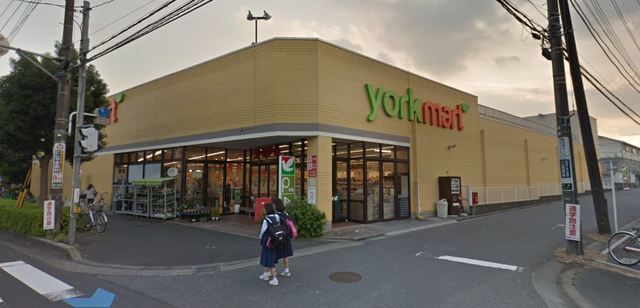 コンビニ　ヨークマート三室店（コンビニ）まで450m