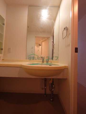 洗面設備　別部屋の参考写真です