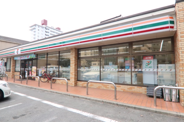 コンビニ　セブン-イレブン 名古屋瑞穂通５丁目店（コンビニ）まで400m