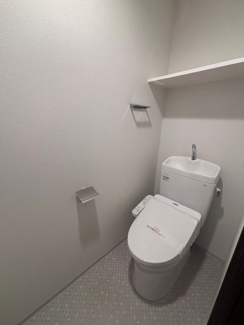 トイレ　※写真は同タイプ住戸です。