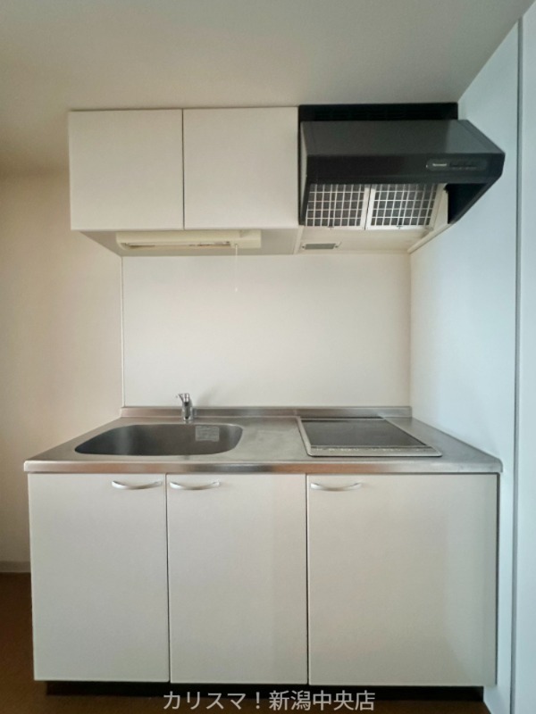 キッチン　※別部屋参考写真
