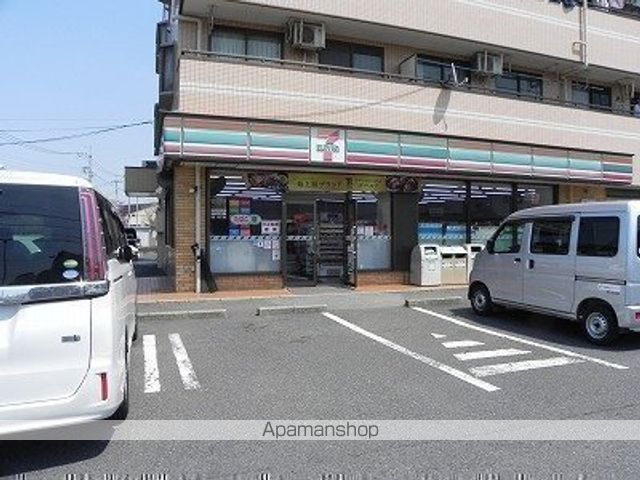 コンビニ　セブンイレブン（コンビニ）まで413m