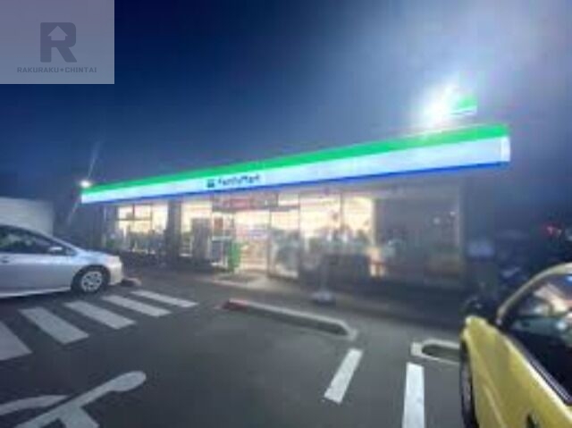 コンビニ　ファミリーマート東大阪玉串町西店（コンビニ）まで180m