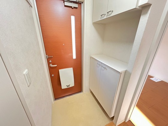 玄関　※別部屋の写真です