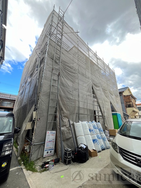 建物外観　スマートに佇むお家。毎日が楽しくなります。