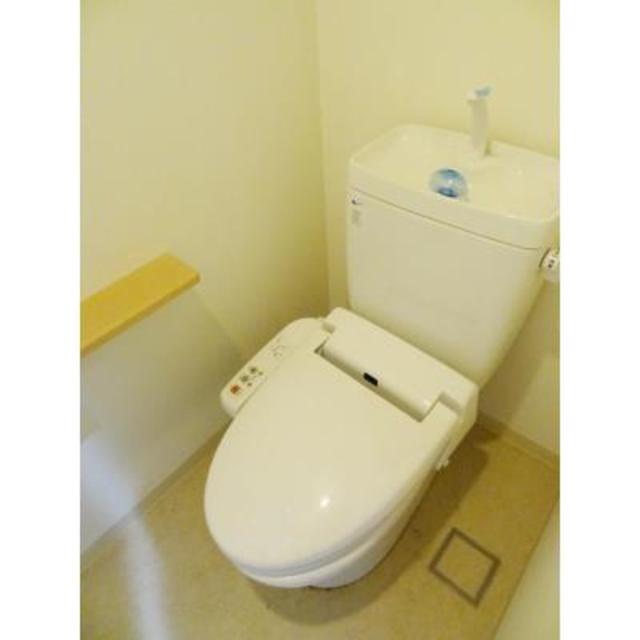 トイレ　※写真は同タイプ住戸です。