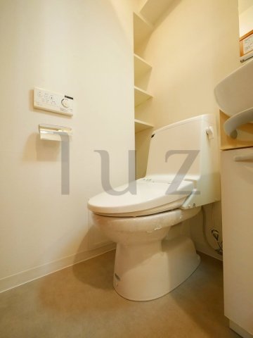 トイレ　ウォシュレット完備のトイレです！