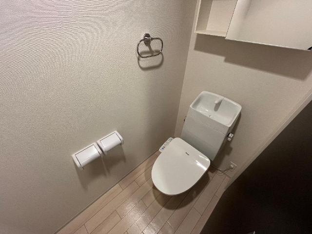 トイレ　シャワー付トイレ